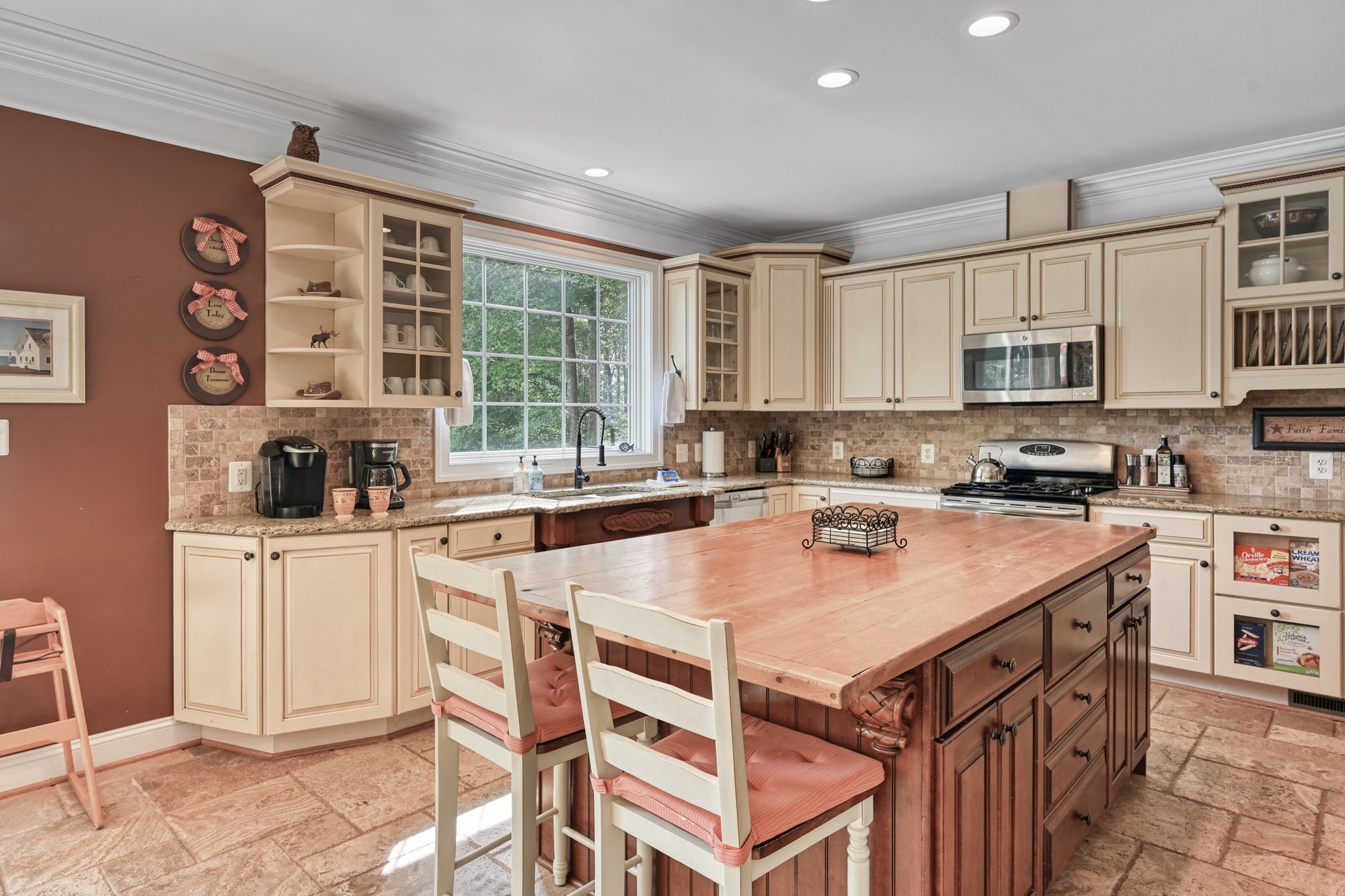 Main kitchen island